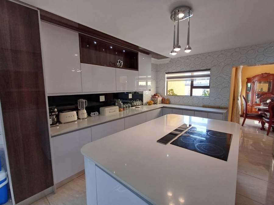 5 Bedroom Property for Sale in Xanadu Eco Park North West
